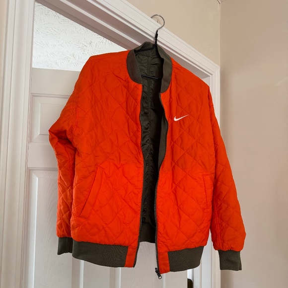 Nike Women's Reversible Varsity Bomber Jacket (NWOT) - Picture 5 of 5